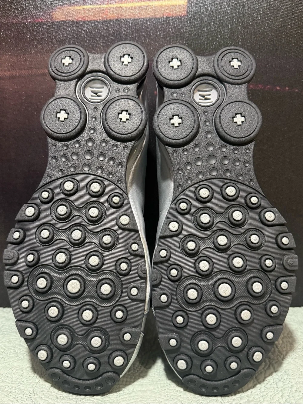 Nike Shox NZ Woman’s Size 8